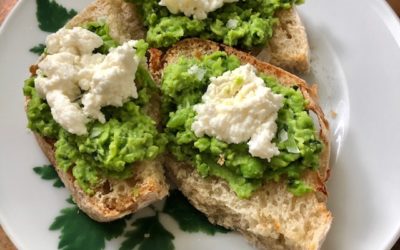 Sweet Pea Ricotta Bruschetta