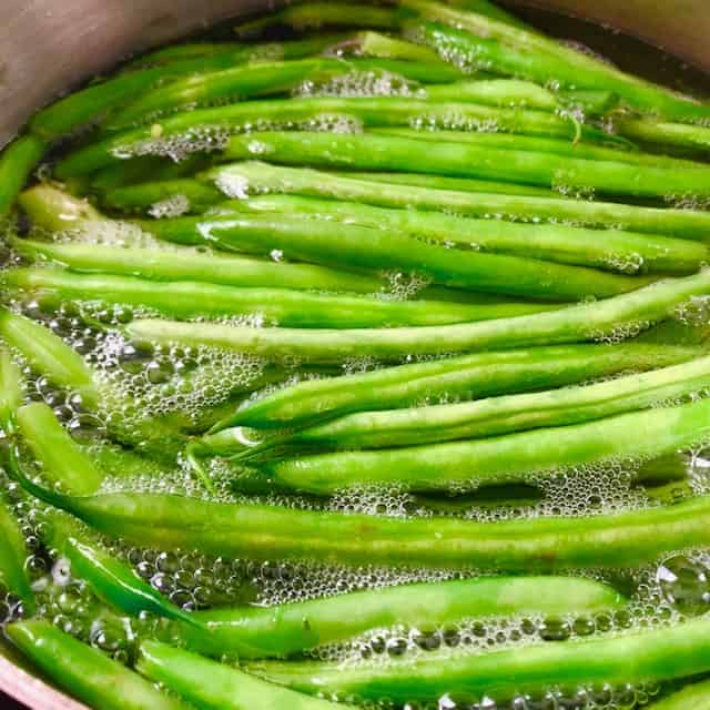 blanching green beans