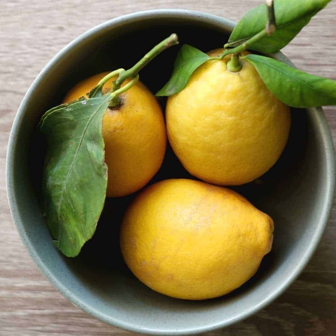 bowl of lemons